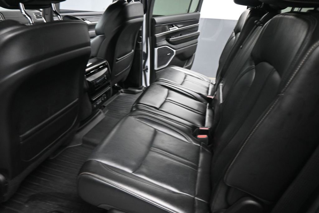 Used 2022 Jeep Wagoneer Series I w/ Premium Group I RWD image 17