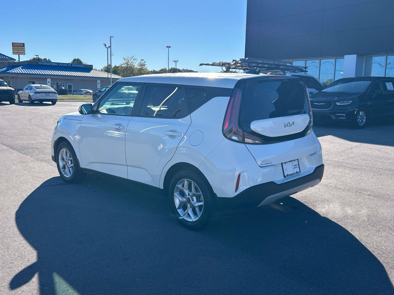 Used 2023 Kia Soul S FWD image 5