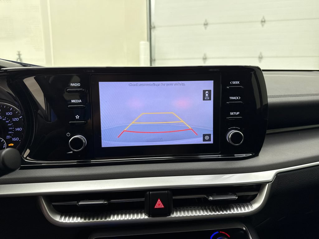 Used 2022 Kia K5 LX FWD image 18