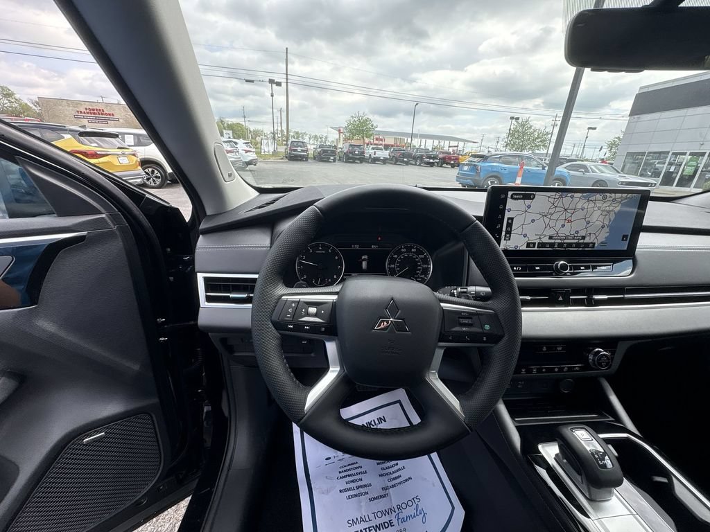 New 2026 Mitsubishi Outlander SE AWD/4WD image 11