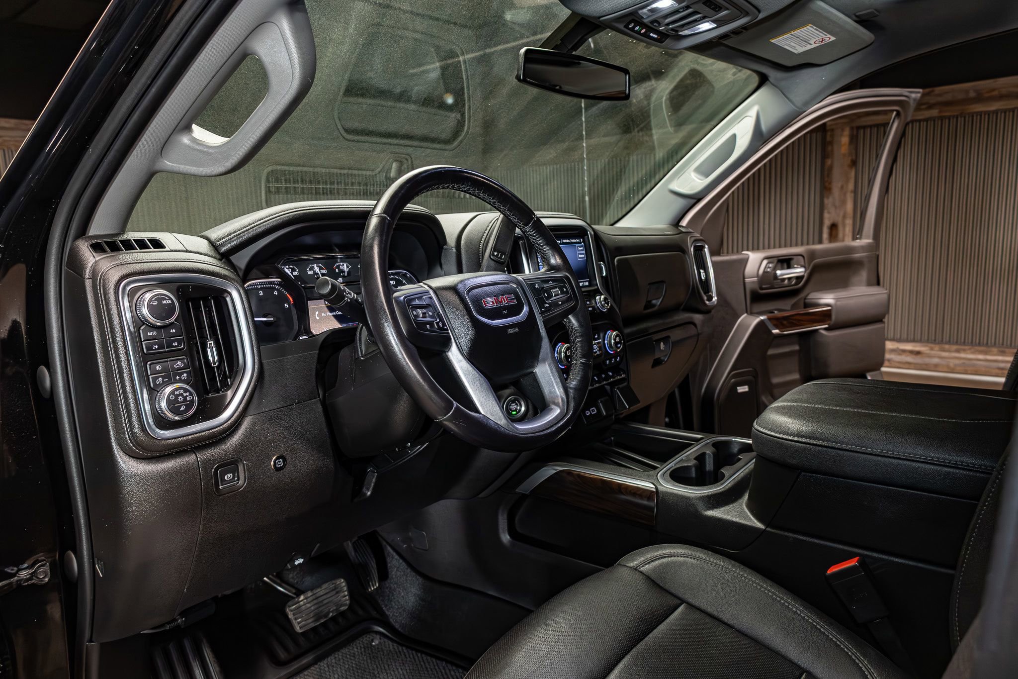 Used 2023 GMC Sierra 3500 SLT w/ SLT Premium Package AWD/4WD image 15