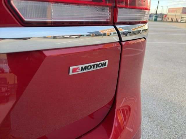 Used 2022 Volkswagen Atlas SEL R-Line image 38