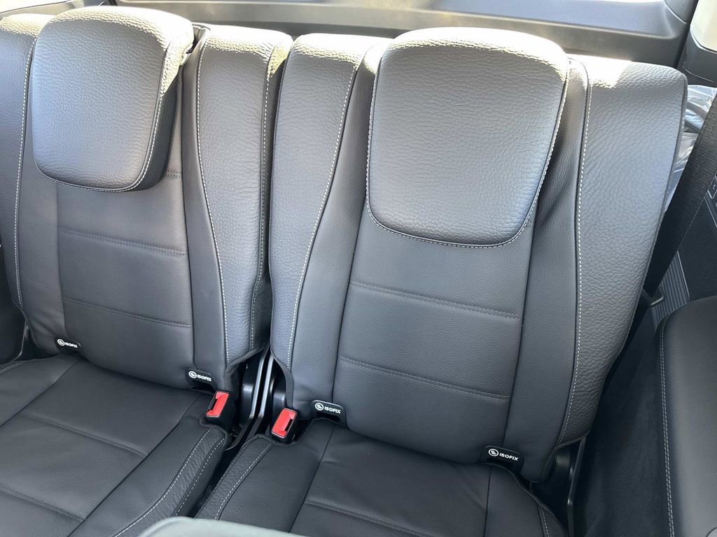 New 2026 Mercedes-Benz GLS 450 4MATIC image 15