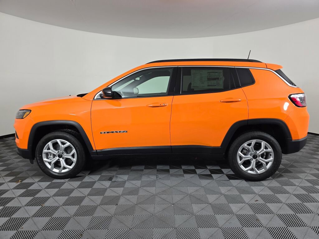 New 2026 Jeep Compass Latitude image 7