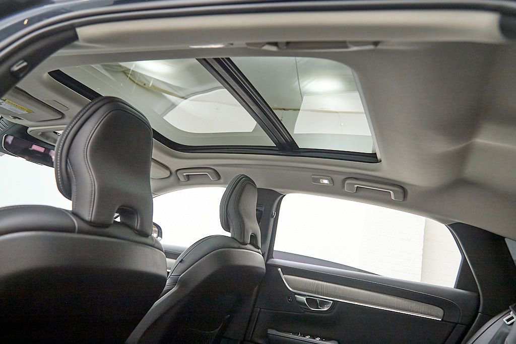 Used 2023 Volvo S90 B6 Ultimate w/ Protection Package Premier image 24