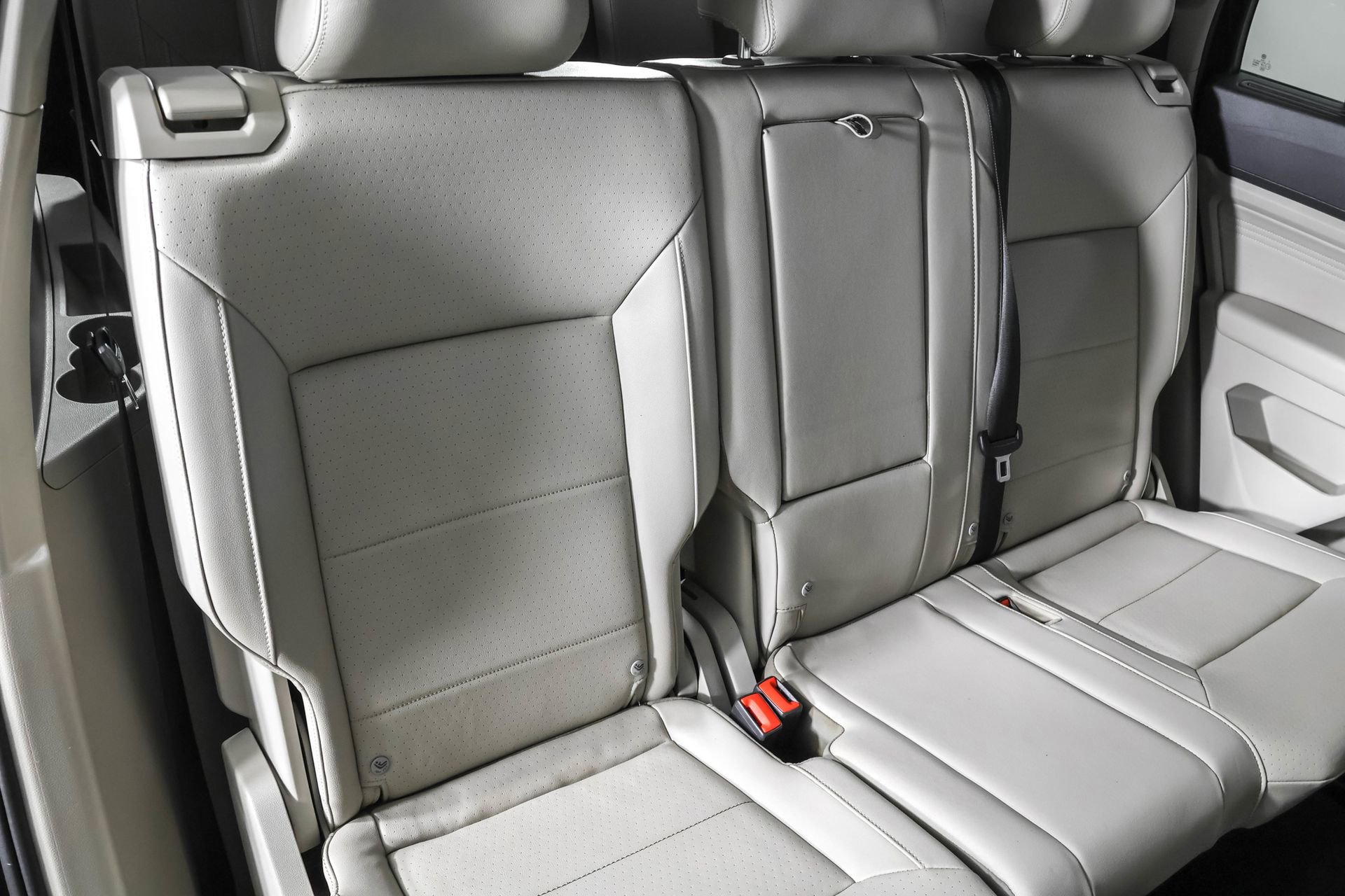 Used 2022 Volkswagen Atlas SE w/ Black Wheel Package image 43