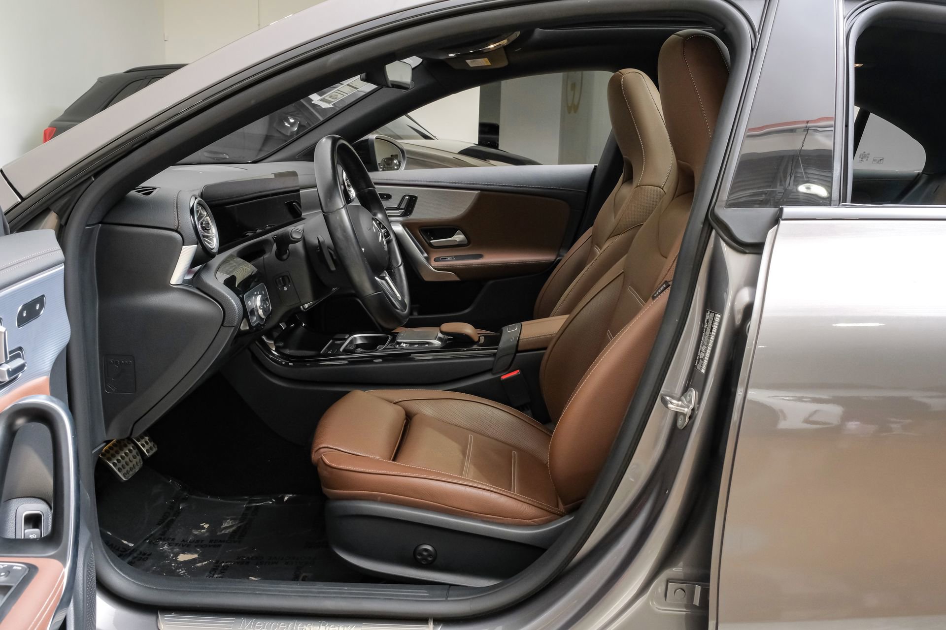 Used 2023 Mercedes-Benz CLA 250 image 4