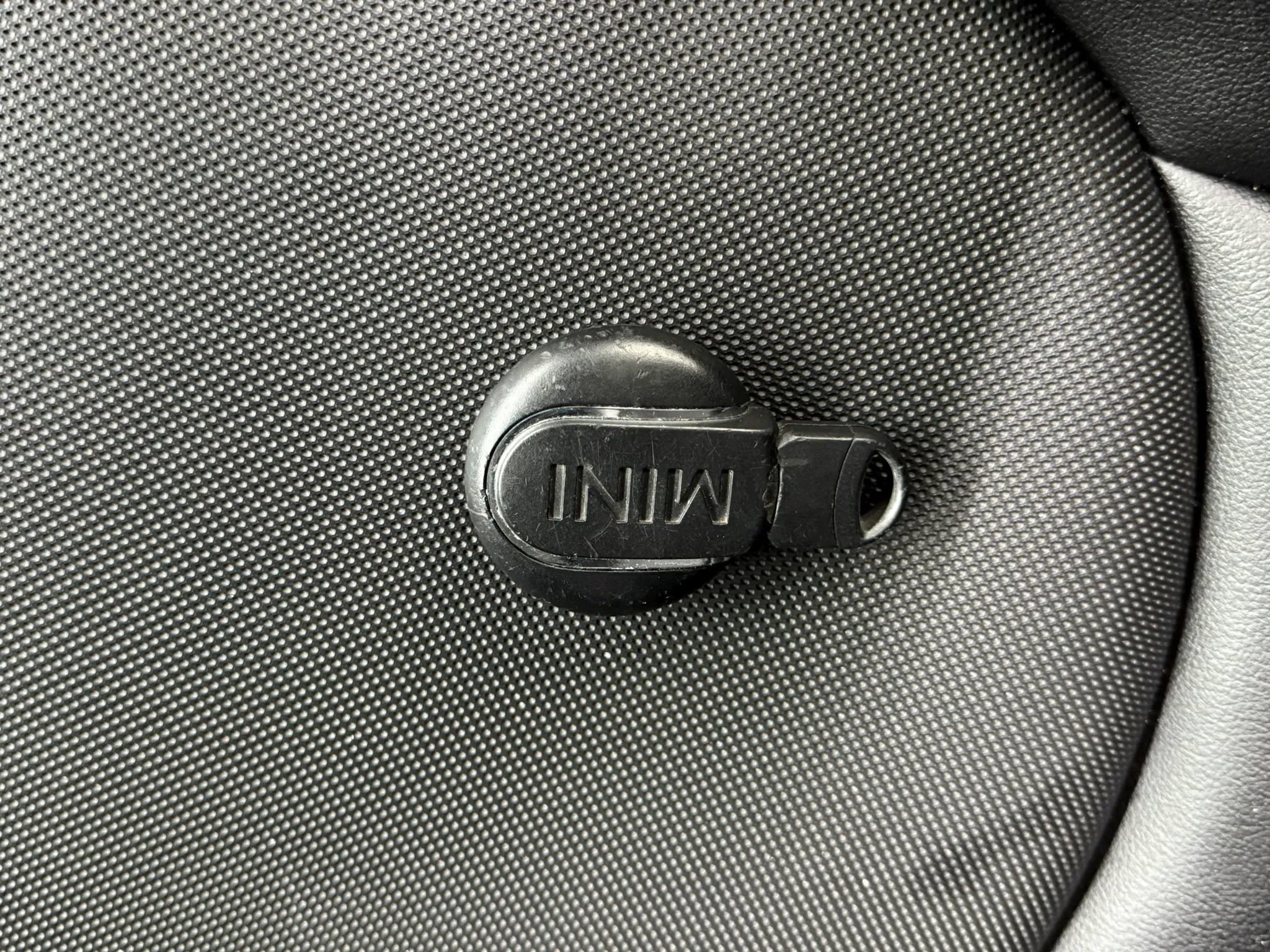 Used 2015 MINI Cooper S image 46