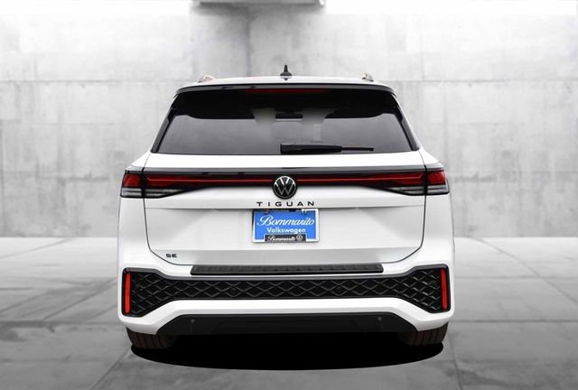 New 2026 Volkswagen Tiguan SE R-Line image 6