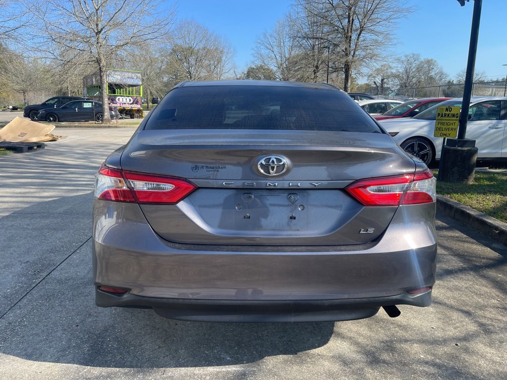 Used 2018 Toyota Camry LE image 6