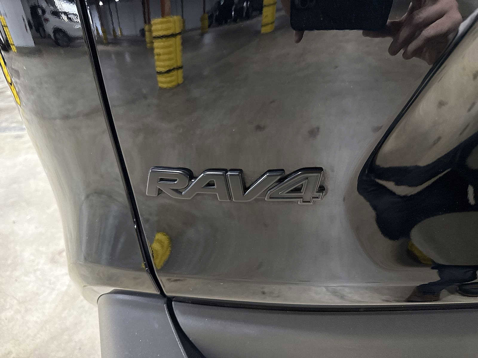 Certified 2022 Toyota RAV4 LE image 24