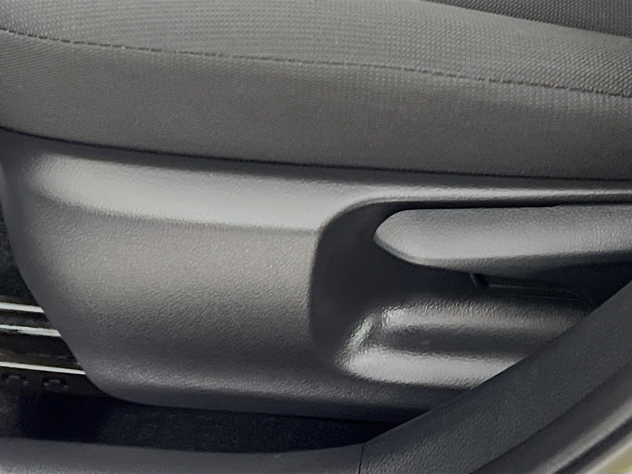 Used 2025 Toyota Corolla LE image 16