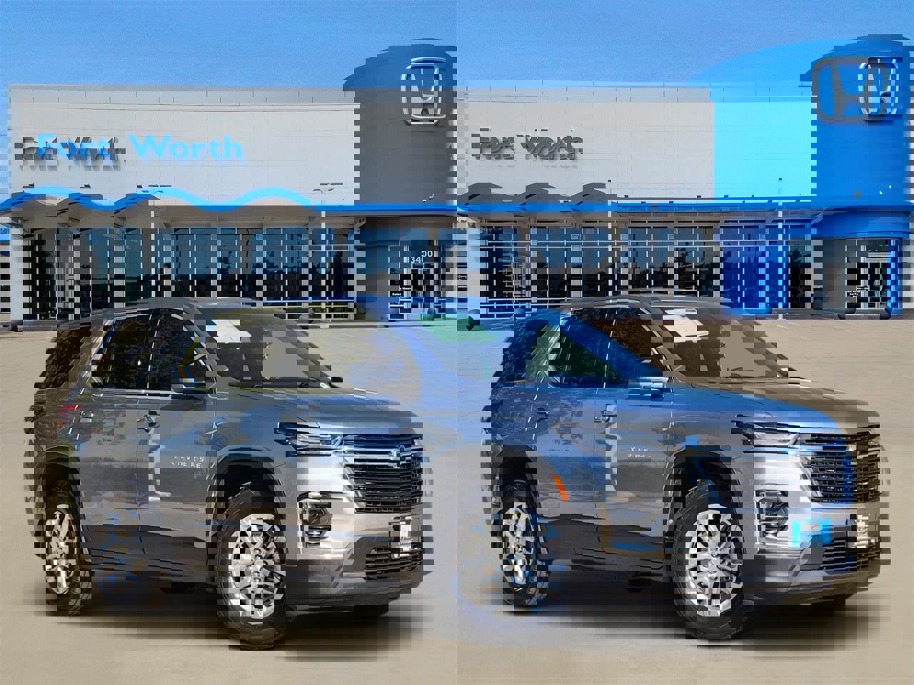 Used 2023 Chevrolet Traverse LS