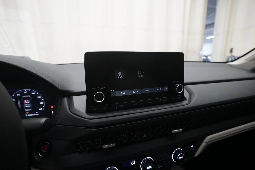 Used 2023 Honda Accord EX image 6