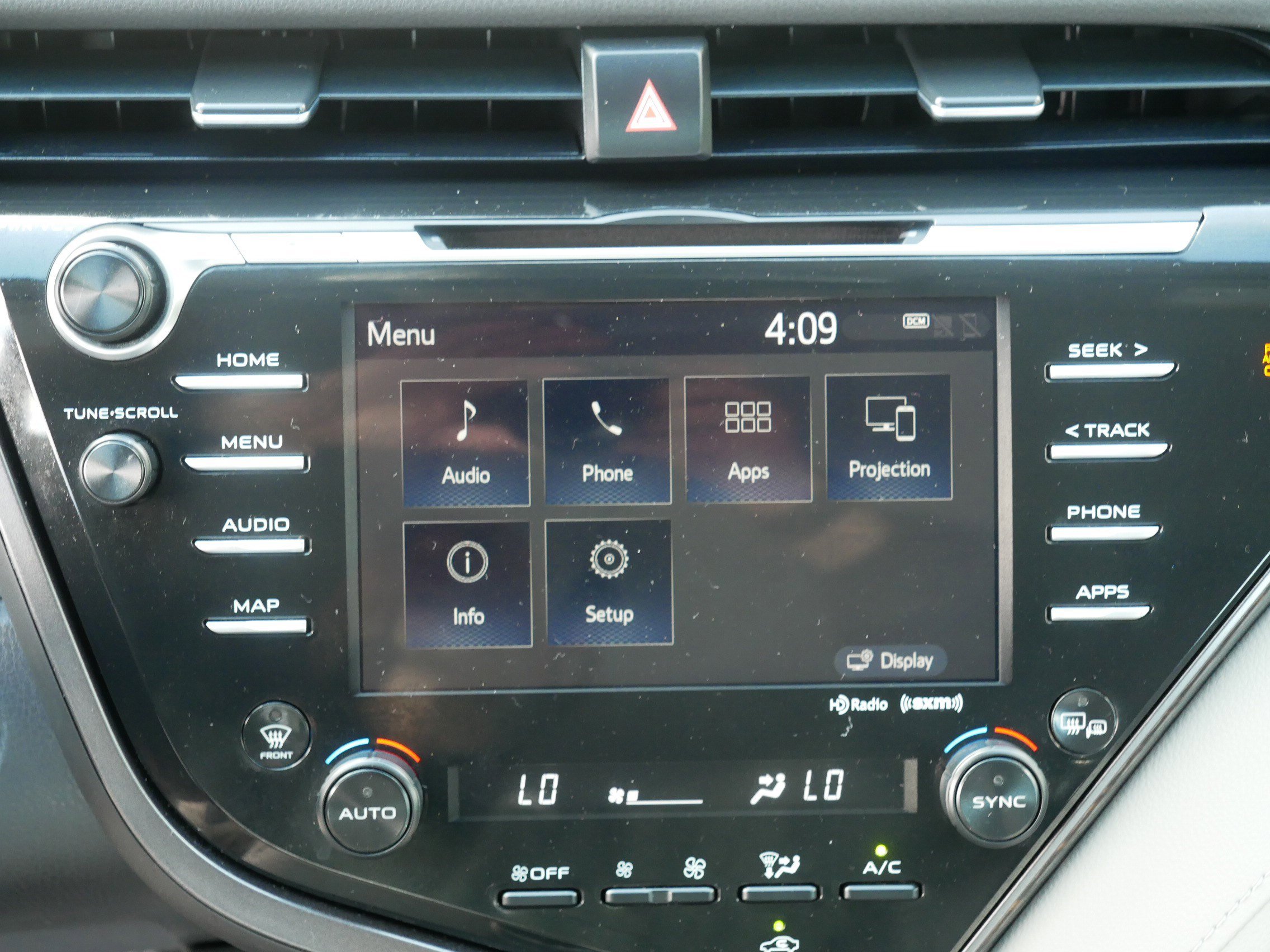 Used 2019 Toyota Camry XLE FWD image 30