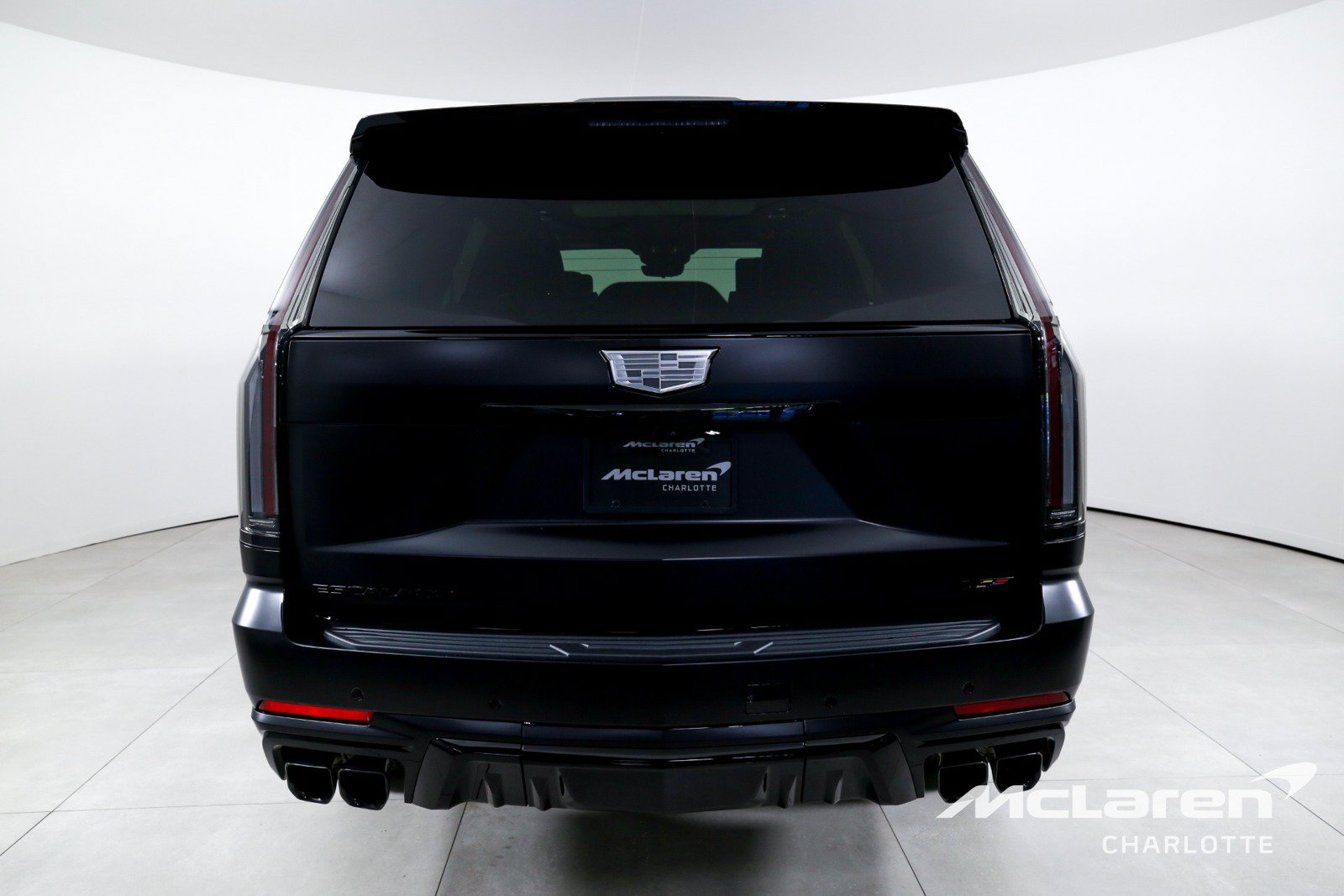 Used 2026 Cadillac Escalade V w/ LPO, ONYX Package AWD/4WD image 7