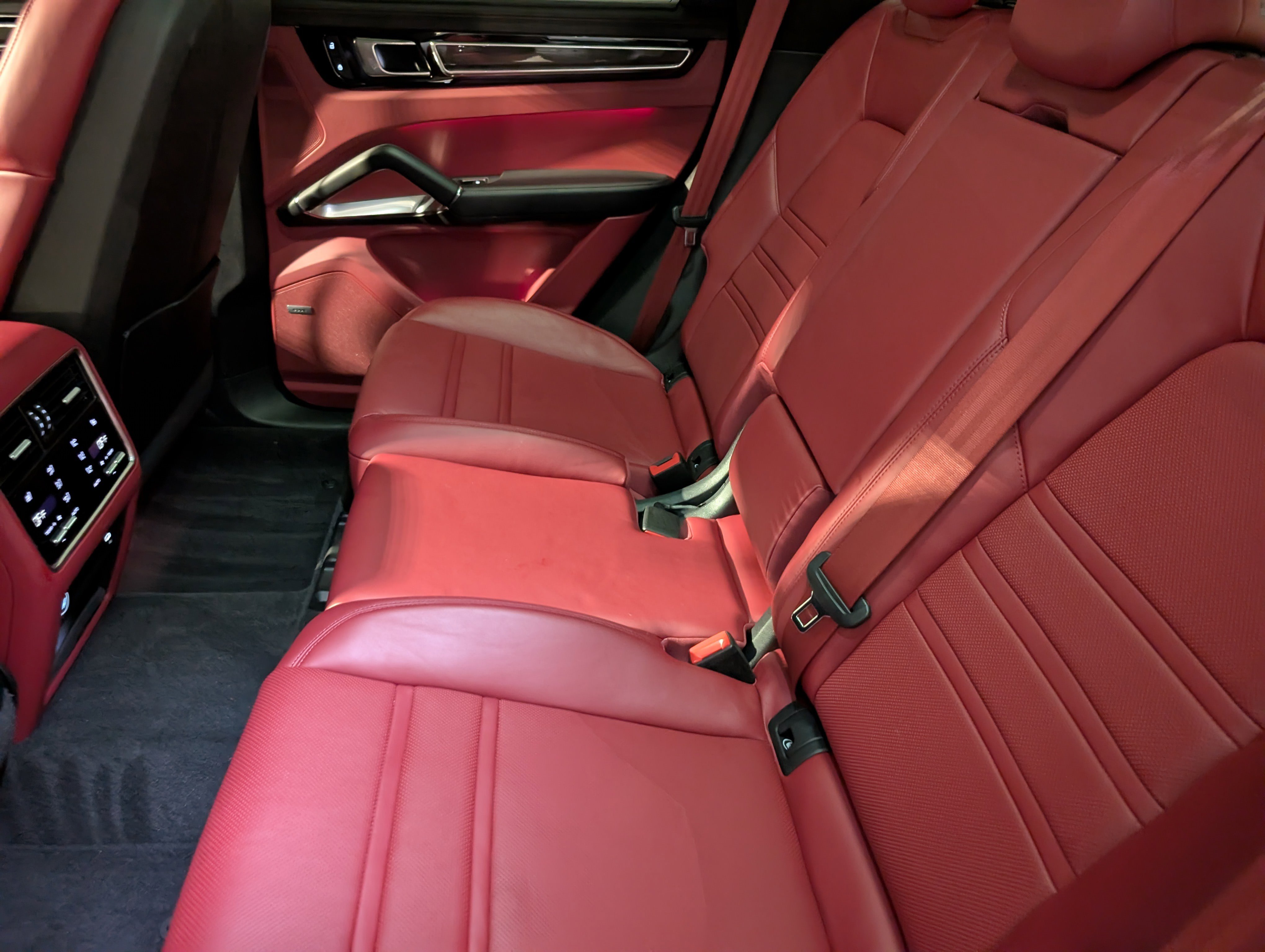 Certified 2022 Porsche Cayenne Turbo image 21