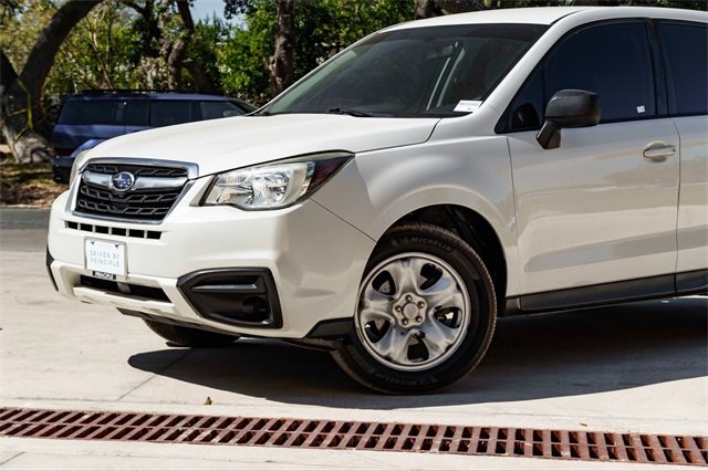 Used 2017 Subaru Forester 2.5i image 3
