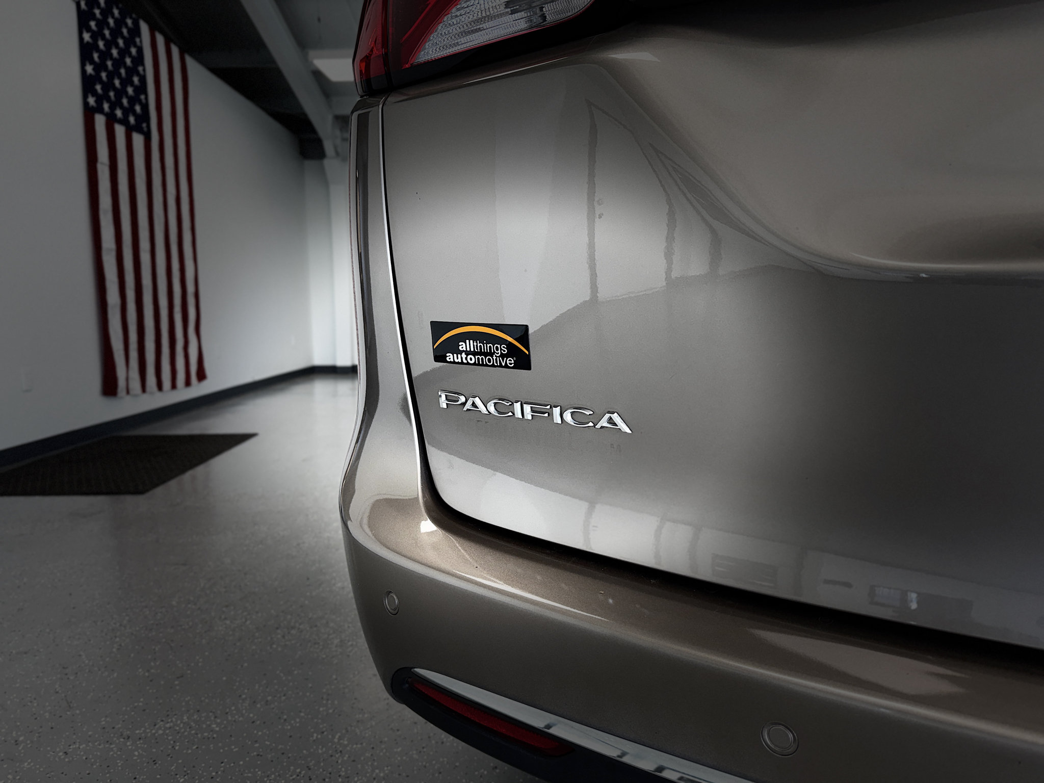 Used 2017 Chrysler Pacifica Touring-L Plus FWD image 39