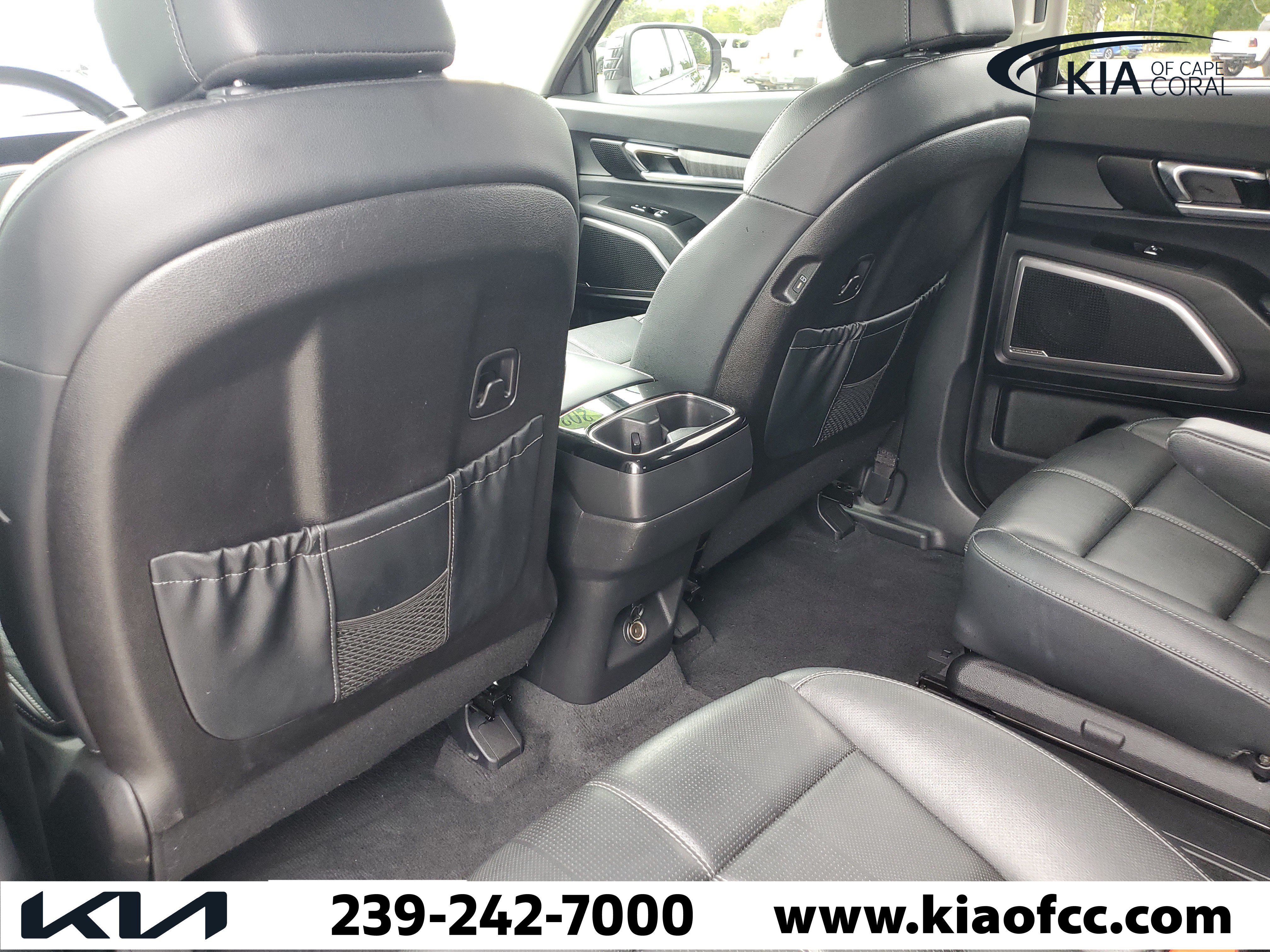 Certified 2024 Kia Telluride EX w/ EX Captain's Chair Package FWD image 16