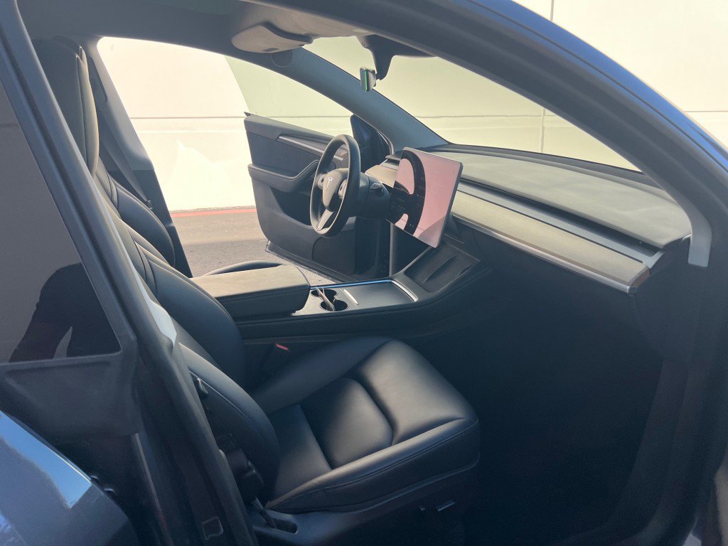 Used 2023 Tesla Model Y Long Range image 12