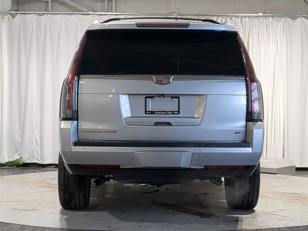 Used 2015 Cadillac Escalade Platinum image 16