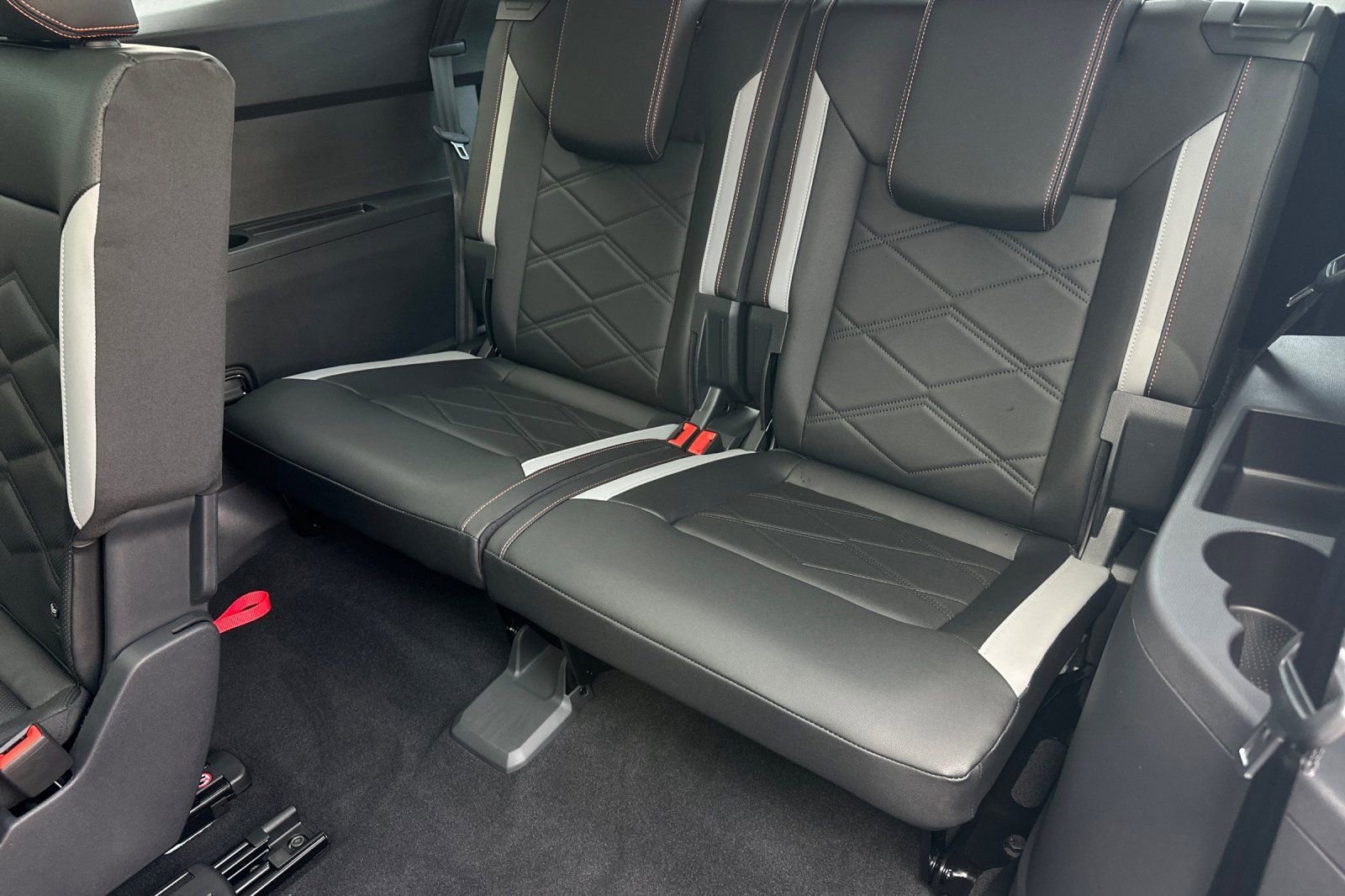 New 2026 Volkswagen Atlas Peak Edition AWD/4WD image 13