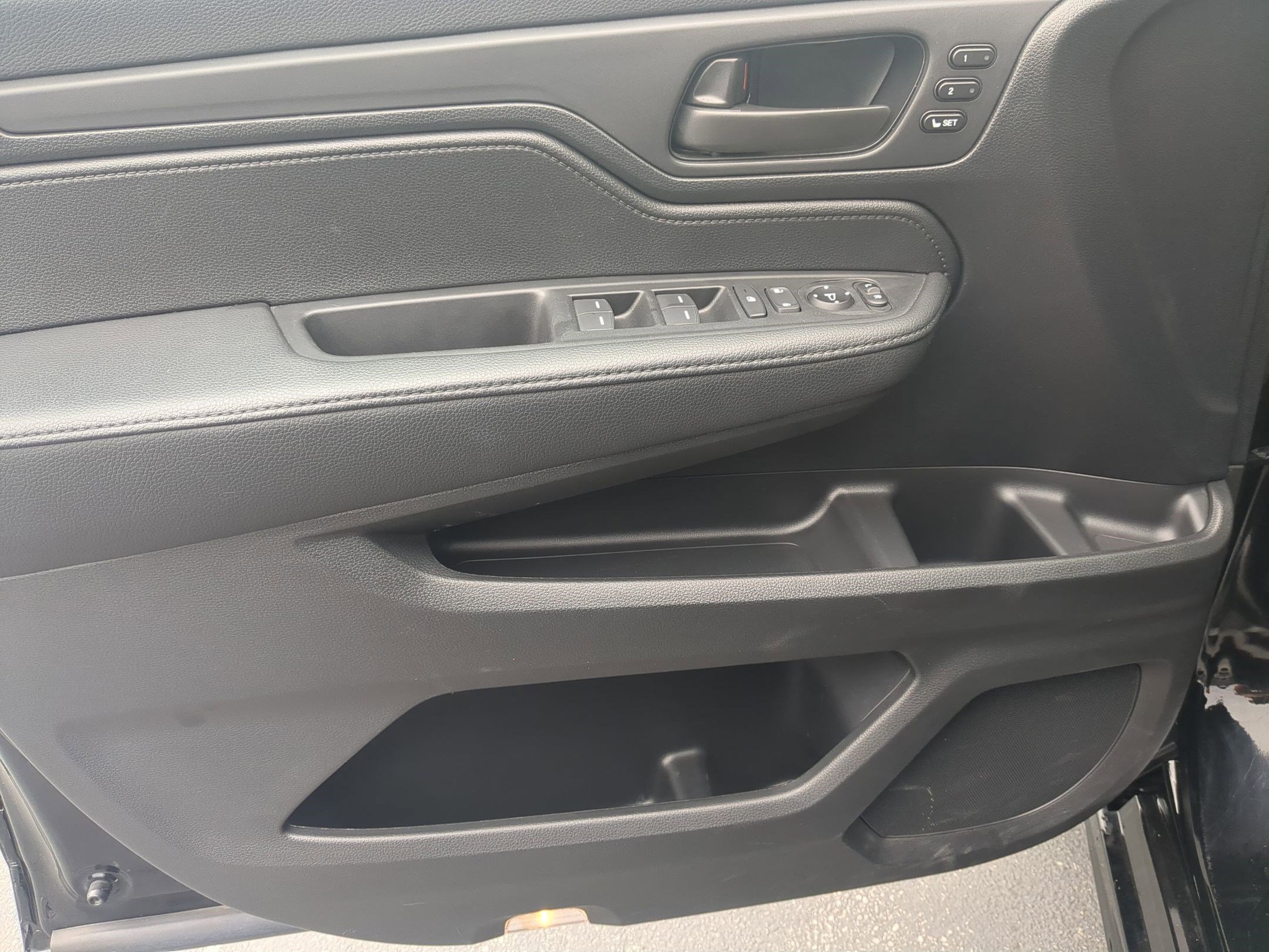 Used 2025 Honda Odyssey Sport-L image 15