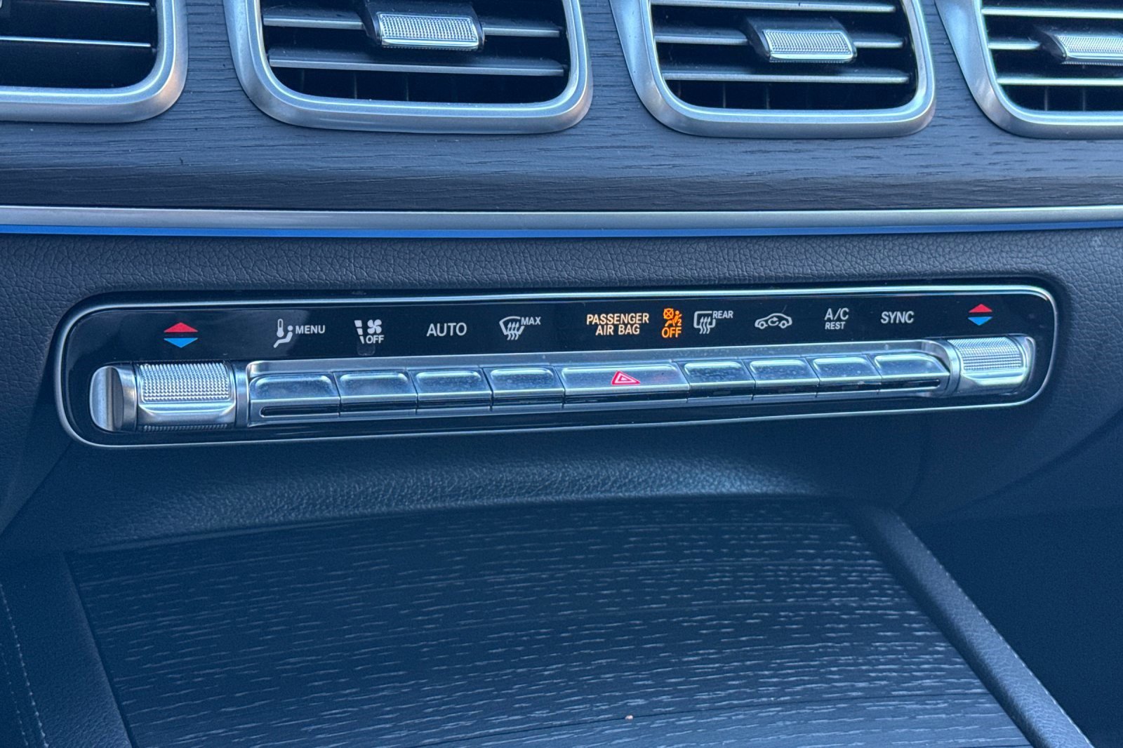 Certified 2025 Mercedes-Benz GLE 350 4MATIC image 17