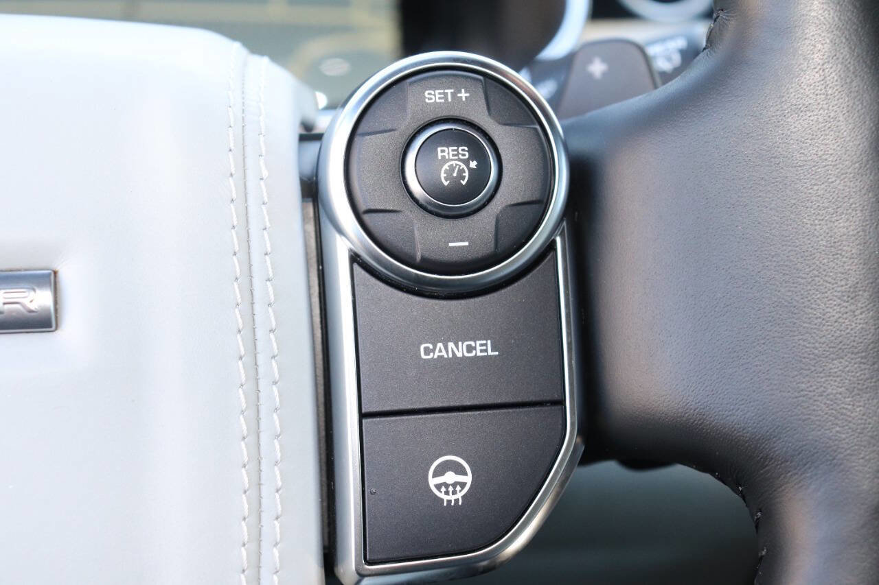 Used 2017 Land Rover Range Rover HSE AWD/4WD image 22