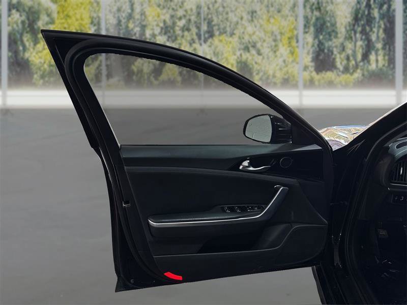 Used 2019 Kia Stinger AWD/4WD image 20