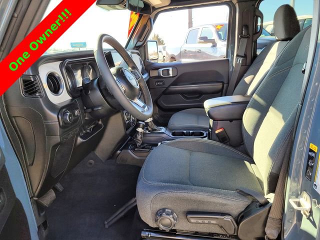 Used 2024 Jeep Wrangler Sahara image 5