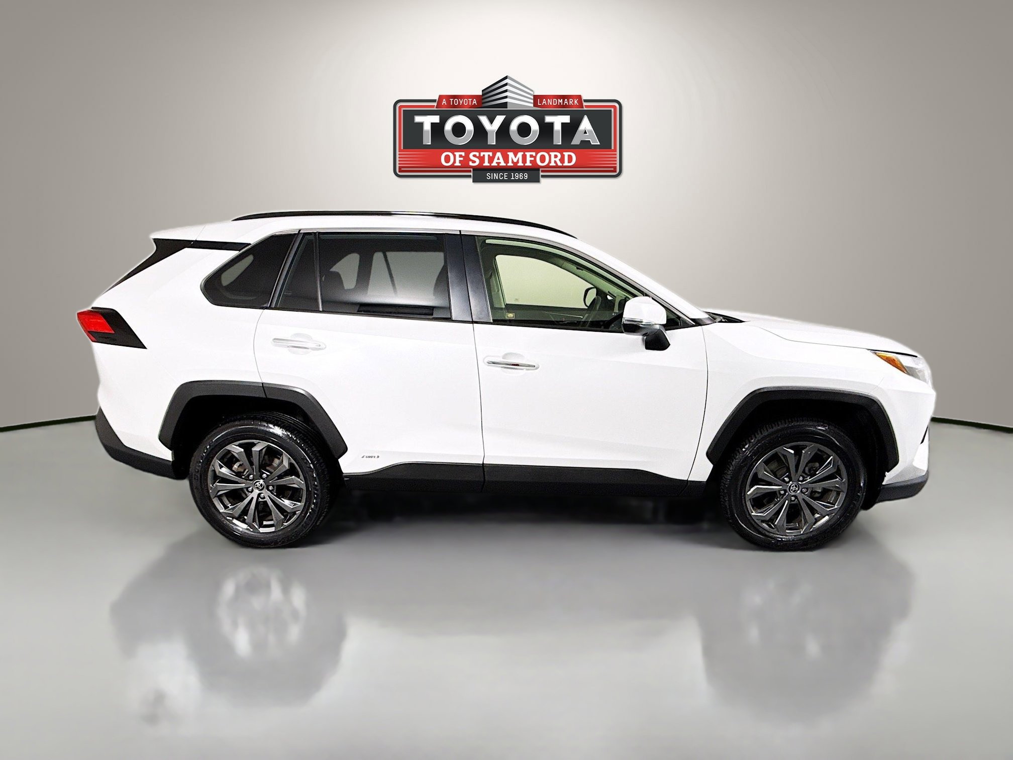 Used 2023 Toyota RAV4 Limited AWD/4WD image 8