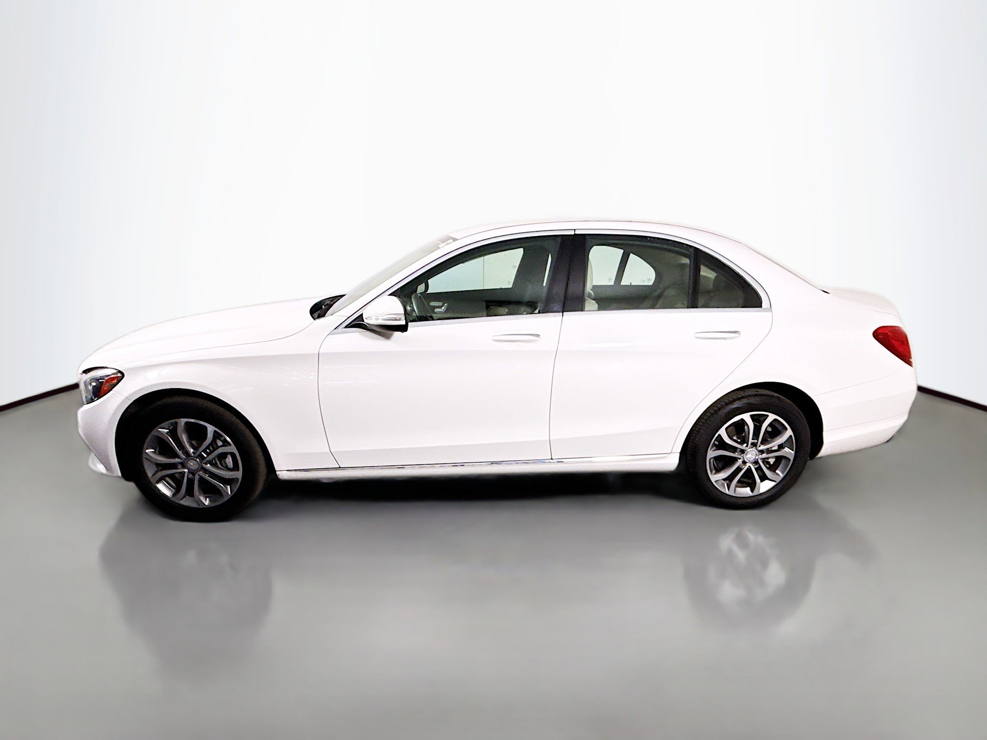Used 2015 Mercedes-Benz C 300 4MATIC Sedan image 6