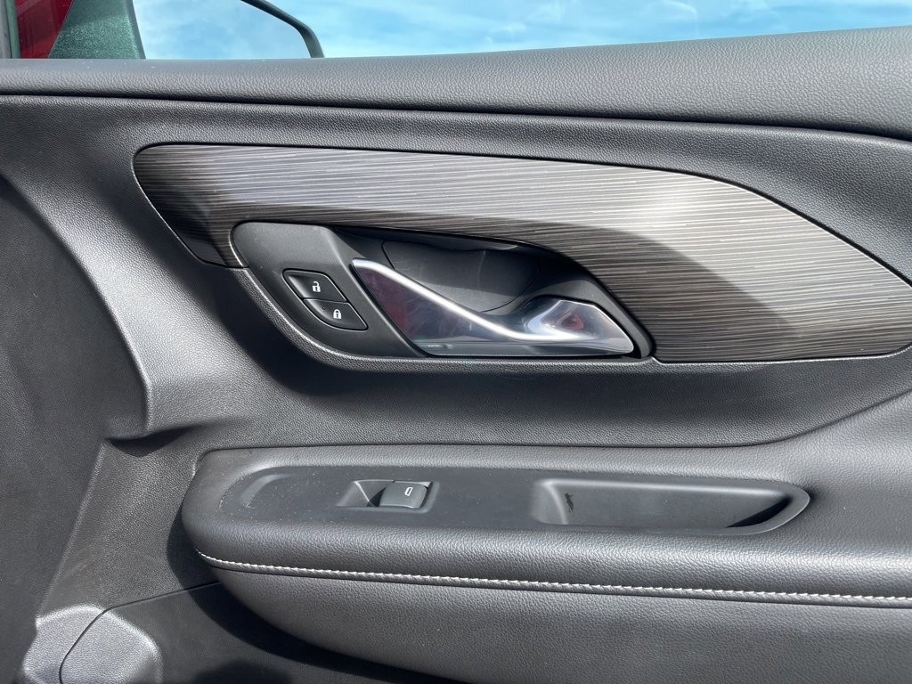 Used 2024 GMC Terrain SLE image 21