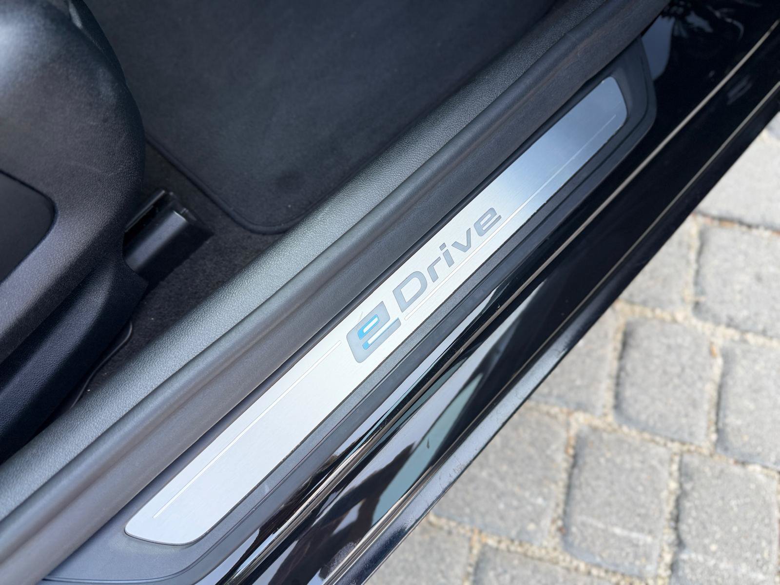 Used 2019 BMW 530e RWD image 43