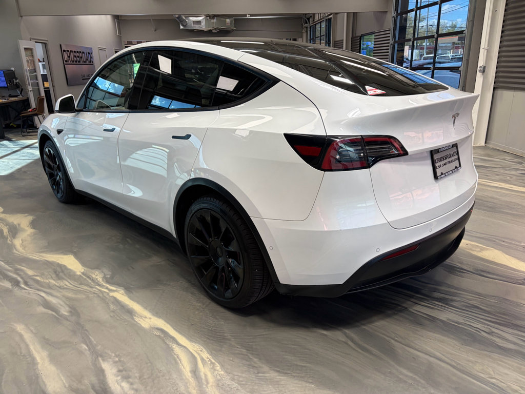 Used 2021 Tesla Model Y Long Range AWD/4WD image 35