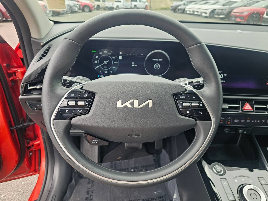 Certified 2023 Kia Niro Wind w/ Wind Preserve Package FWD image 11