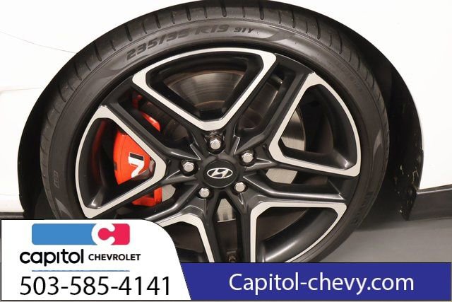 Used 2022 Hyundai Veloster N FWD image 9