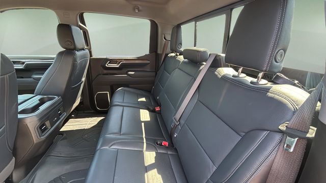 Used 2025 Chevrolet Silverado 1500 LT w/ Z71 Off-Road Package AWD/4WD image 19