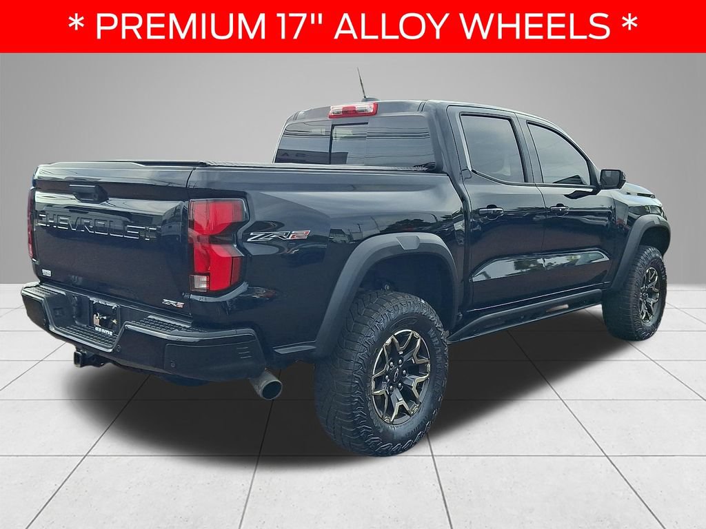 Used 2024 Chevrolet Colorado ZR2 w/ Technology Package AWD/4WD image 4