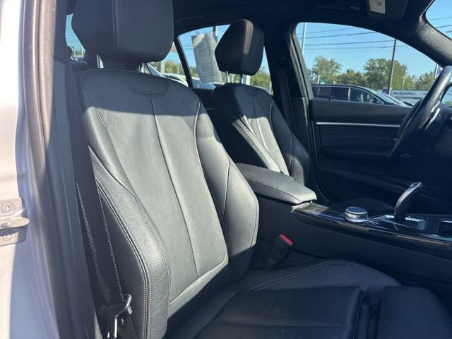 Used 2017 BMW 330e RWD image 10