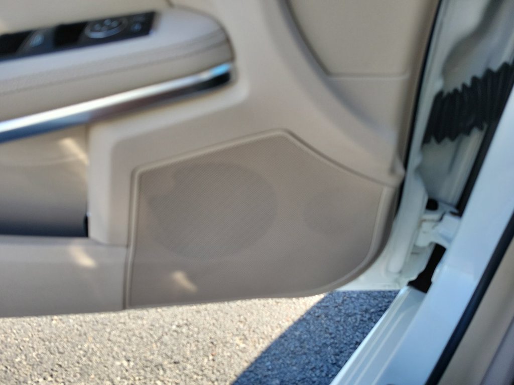 Used 2016 Mercedes-Benz E 350 Sedan image 24