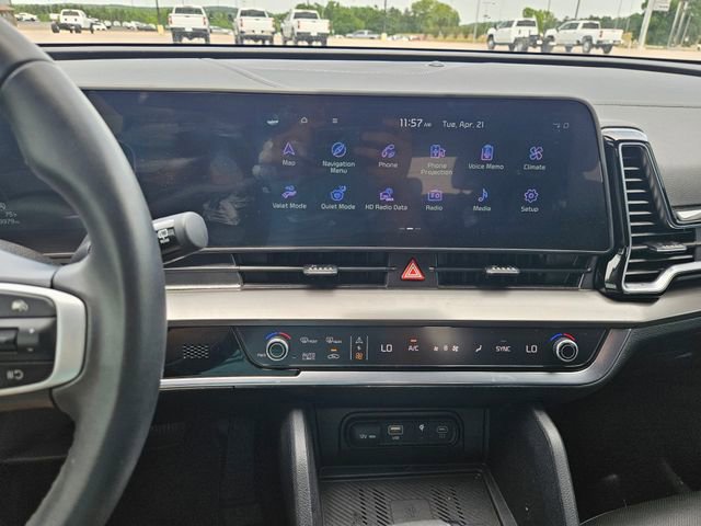 Used 2025 Kia Sportage EX w/ Premium Package FWD image 17