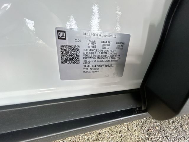 New 2027 Chevrolet Bolt LT w/ Comfort Package FWD image 31