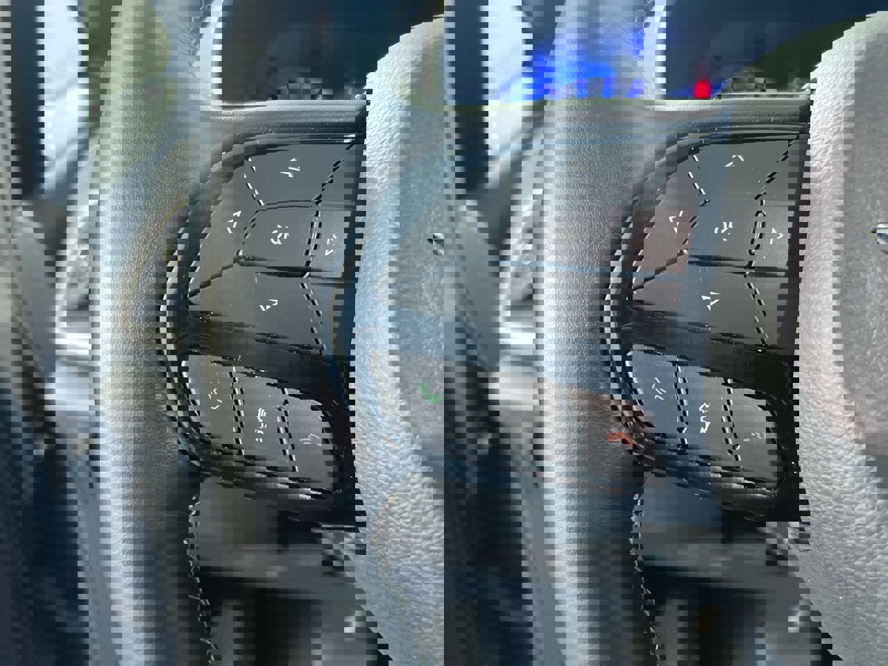 Used 2021 Chrysler Pacifica Touring-L w/ S Appearance Package image 16