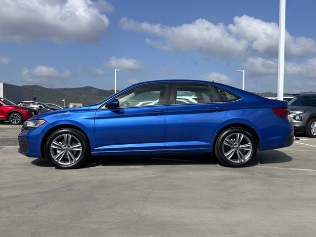 Used 2024 Volkswagen Jetta SE FWD image 7