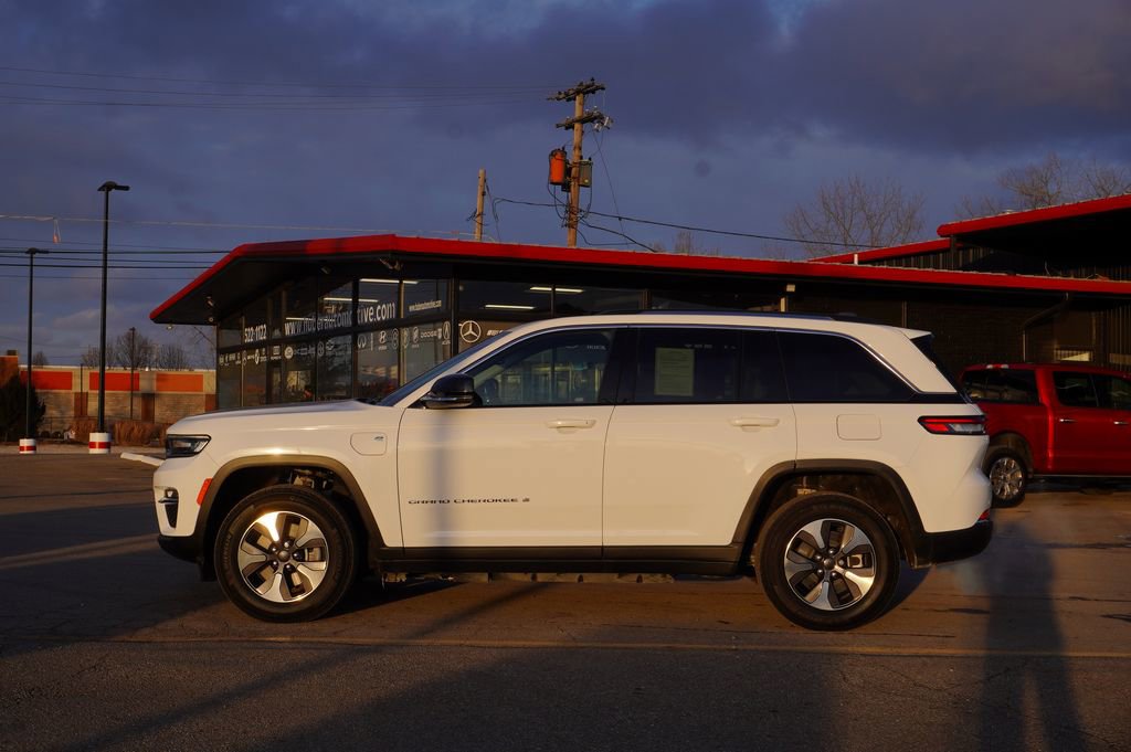 Used 2022 Jeep Grand Cherokee Limited 4xe image 4