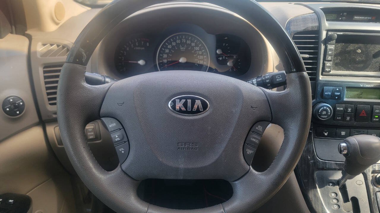 Used 2012 Kia Sedona EX w/ Luxury Pkg FWD image 10