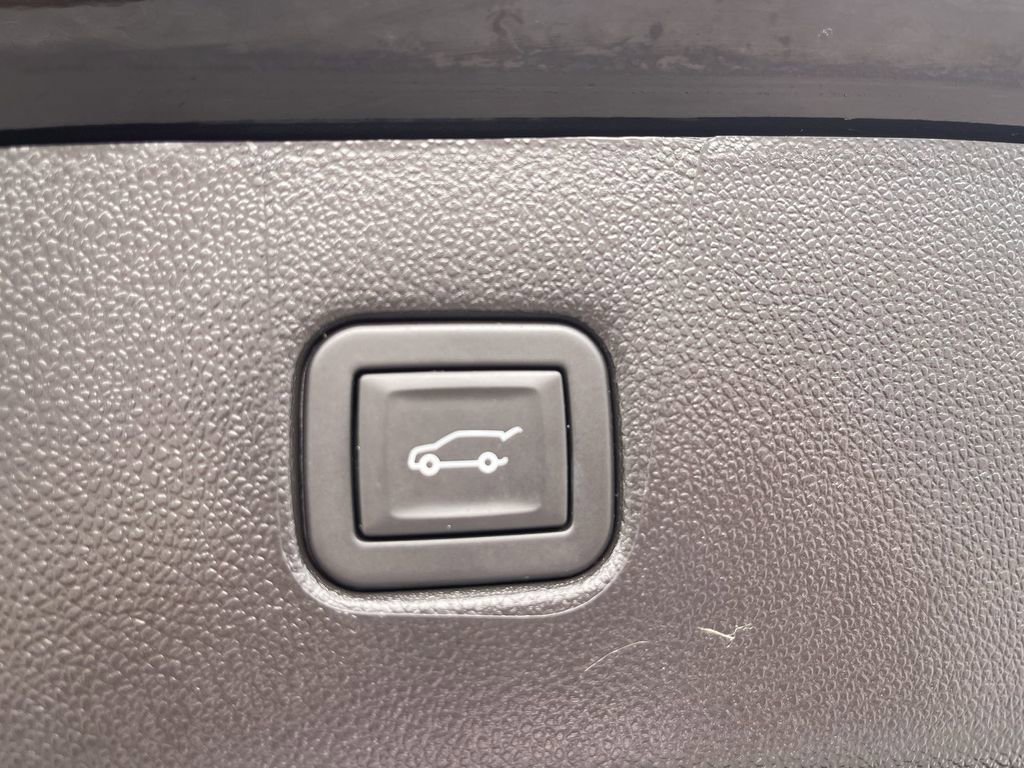 Used 2024 Chevrolet Blazer RS w/ Driver Confidence II Package image 16